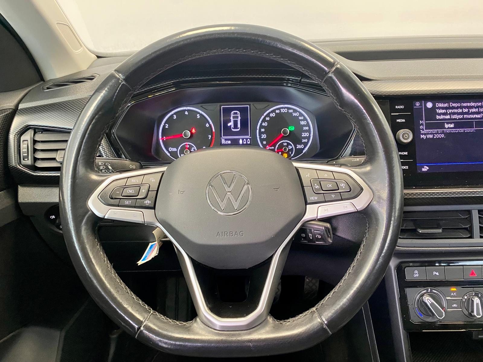 VOLKSWAGEN T-CROSS 16